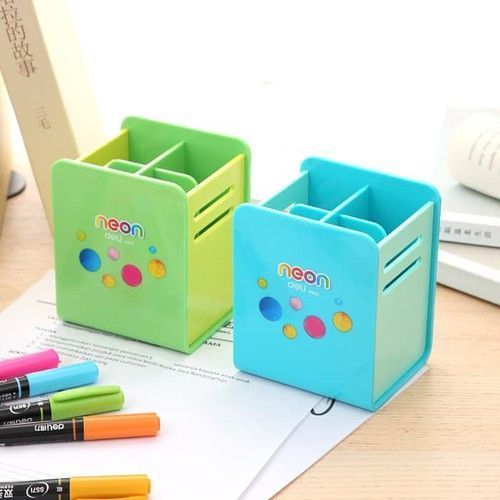 Подставка для ручек Deli EH85104 микс Кубик Neon пластик 4 отделения 80x85x105 мм 2875917 фото