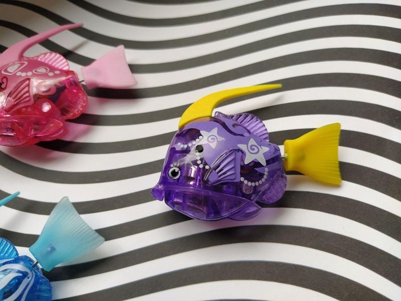 Інтерактивна рибка Robofish з підсвіткою Ангел мікс, РобоРибка на батарейках (1шт/упаковка) 3377323 фото
