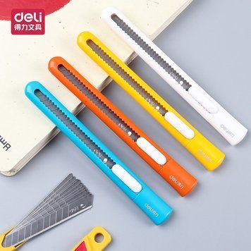 Ніж канцелярський Deli 2025 мікс 9мм пластик, з фіксатором 2856263 фото